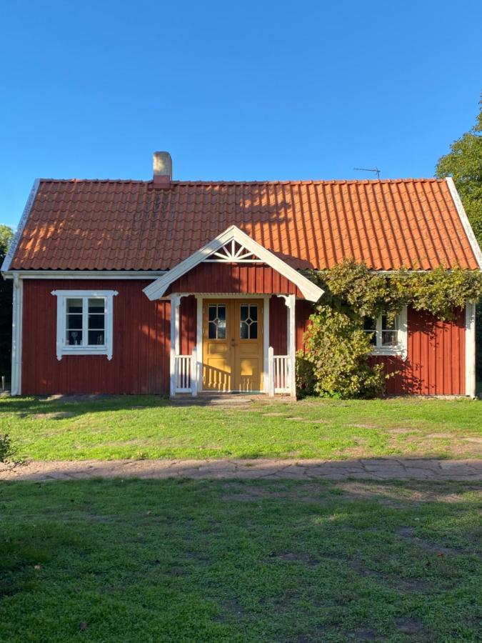 Bo I Egen Stuga Pa Haerlig Oelandsgard เชอพิงส์วิค ภายนอก รูปภาพ